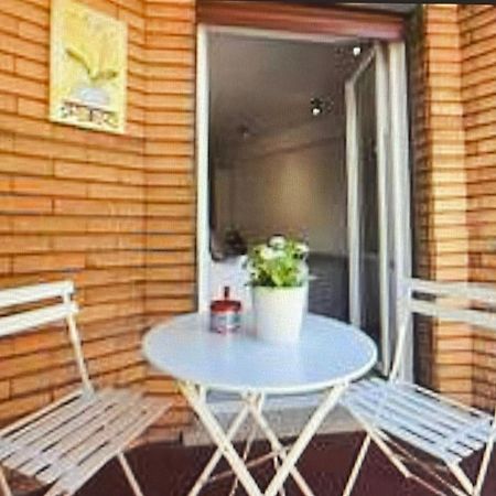 Forty1 Apartment Near Metro Cipro Rome Extérieur photo