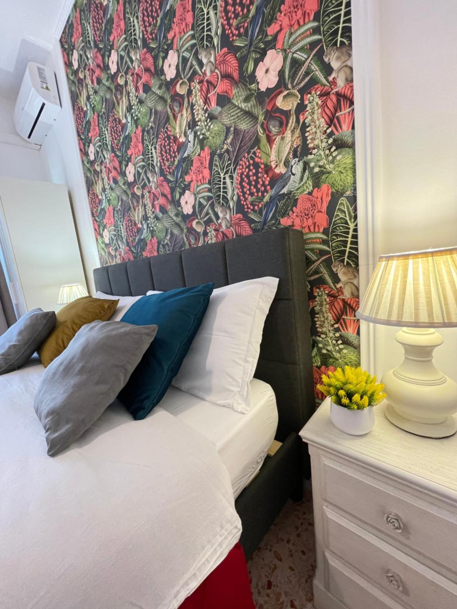 Forty1 Apartment Near Metro Cipro Rome Extérieur photo