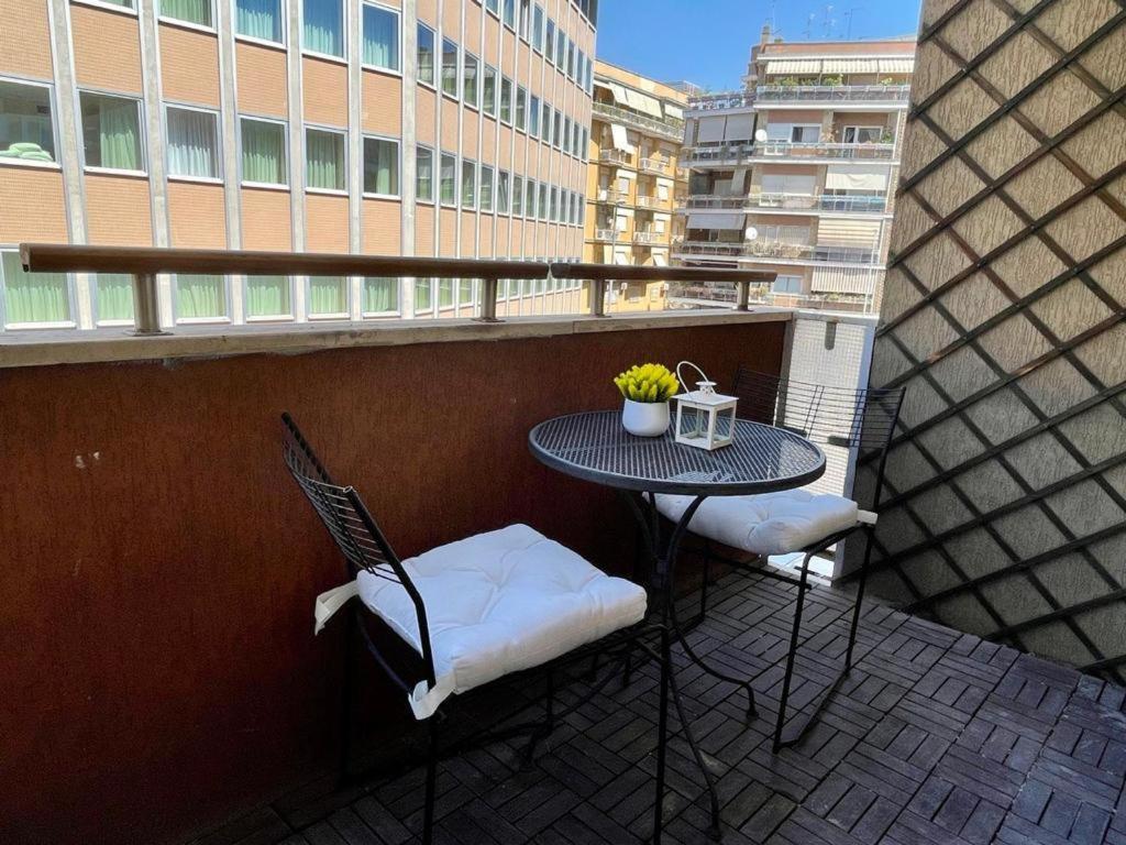 Forty1 Apartment Near Metro Cipro Rome Extérieur photo