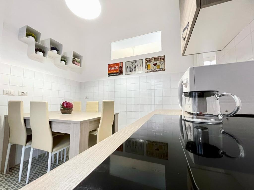 Forty1 Apartment Near Metro Cipro Rome Extérieur photo
